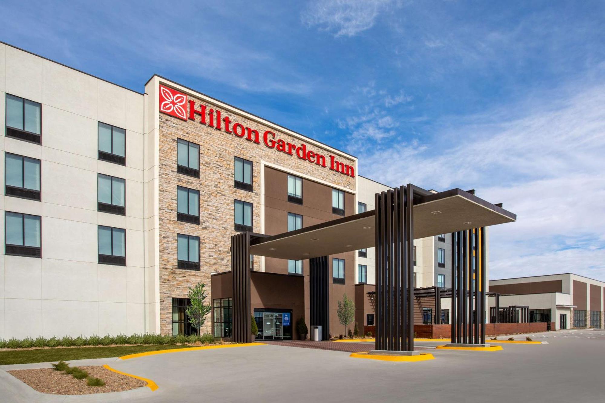 Hilton Garden Inn Hays, Ks Extérieur photo