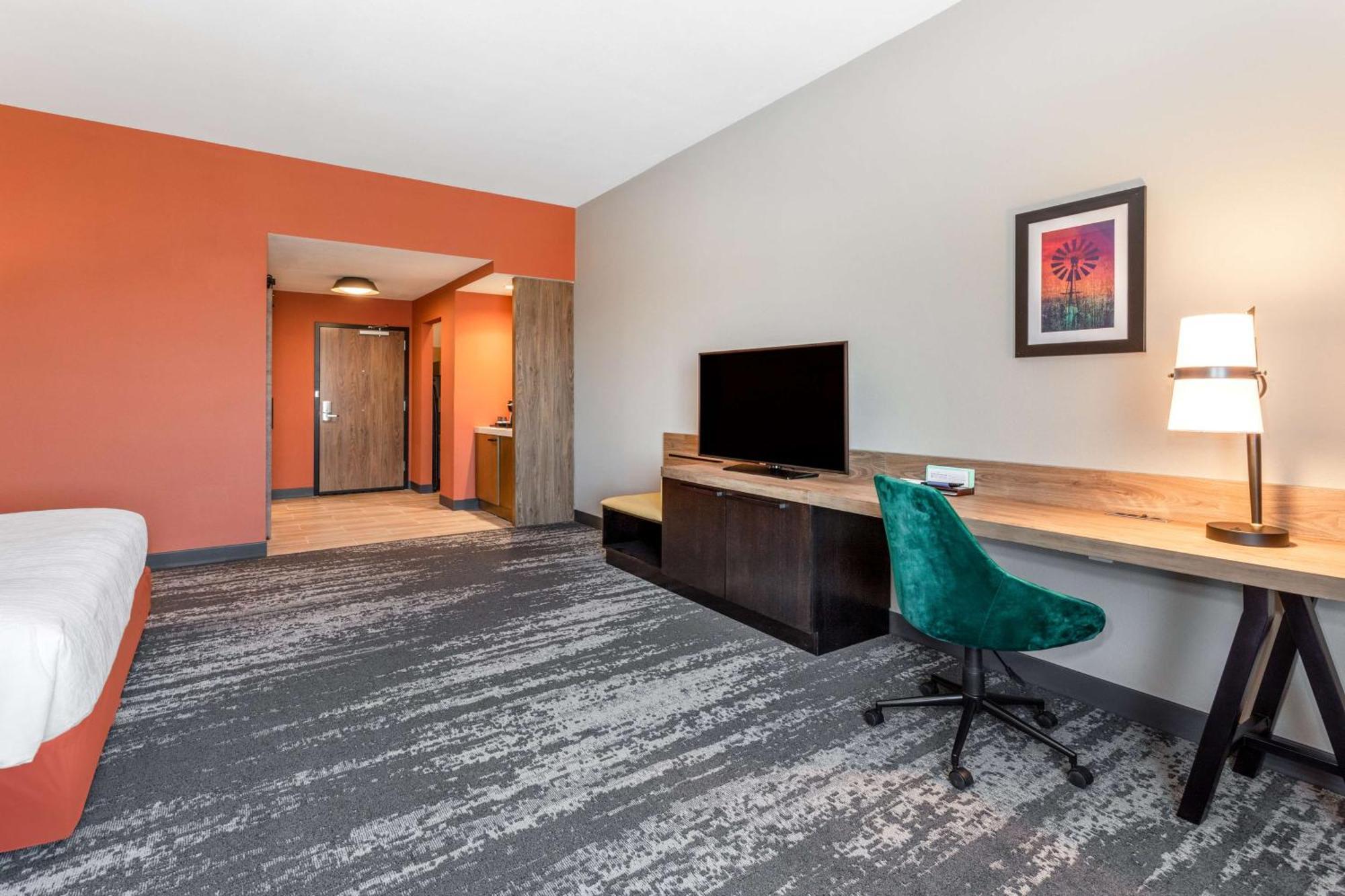 Hilton Garden Inn Hays, Ks Extérieur photo